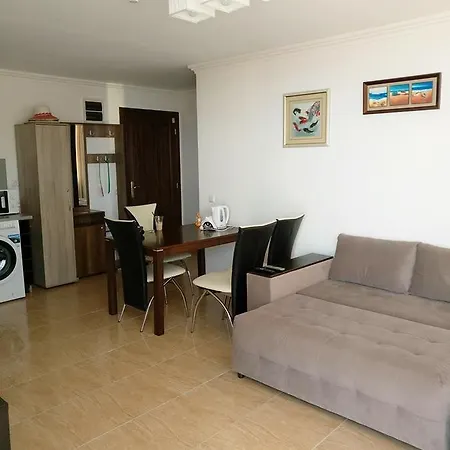 Daire Private Apartament In Bells / частен апартамент в комплекс камбани Sveti Vlas